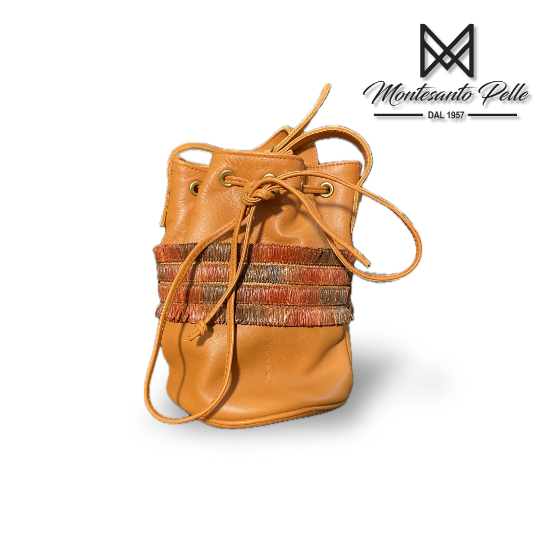 Borsa a secchiello in pelle riciclata